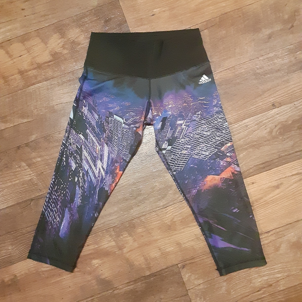 Cropped Adidas Leggings